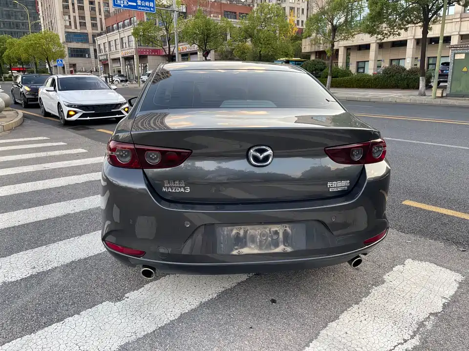 Mazda 3 Angkesaila
