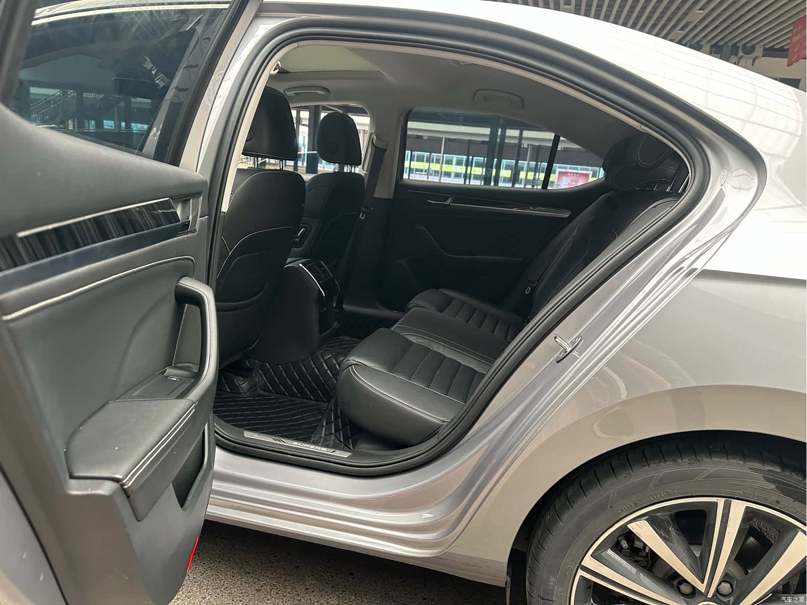 Skoda Superb, 2022 9