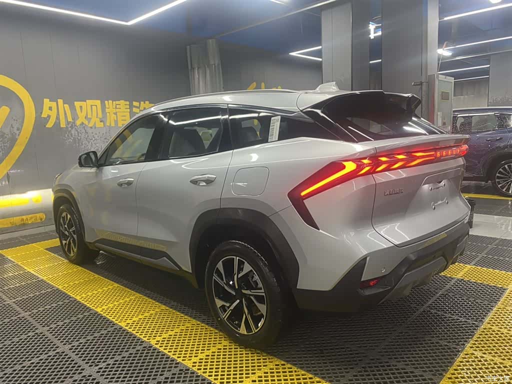 Geely Galaxy L7, 2025 10