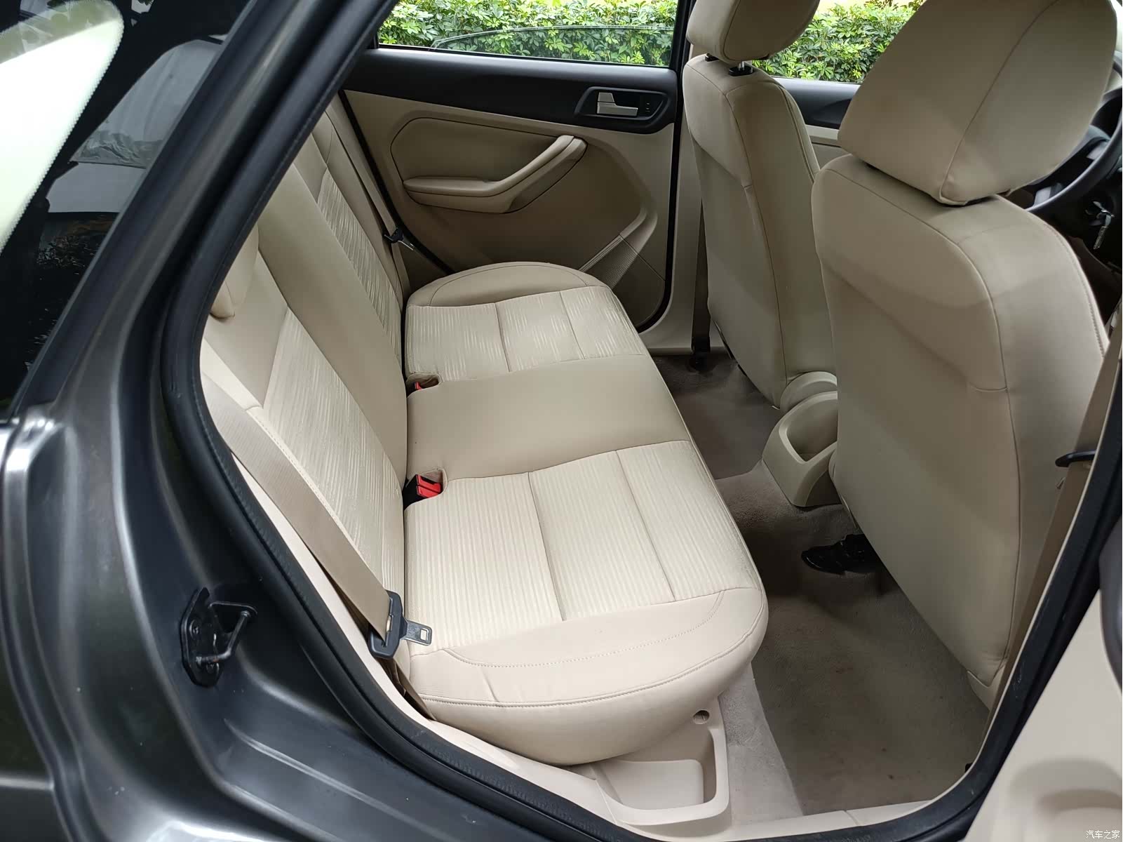 Ford Focus, 2013 10