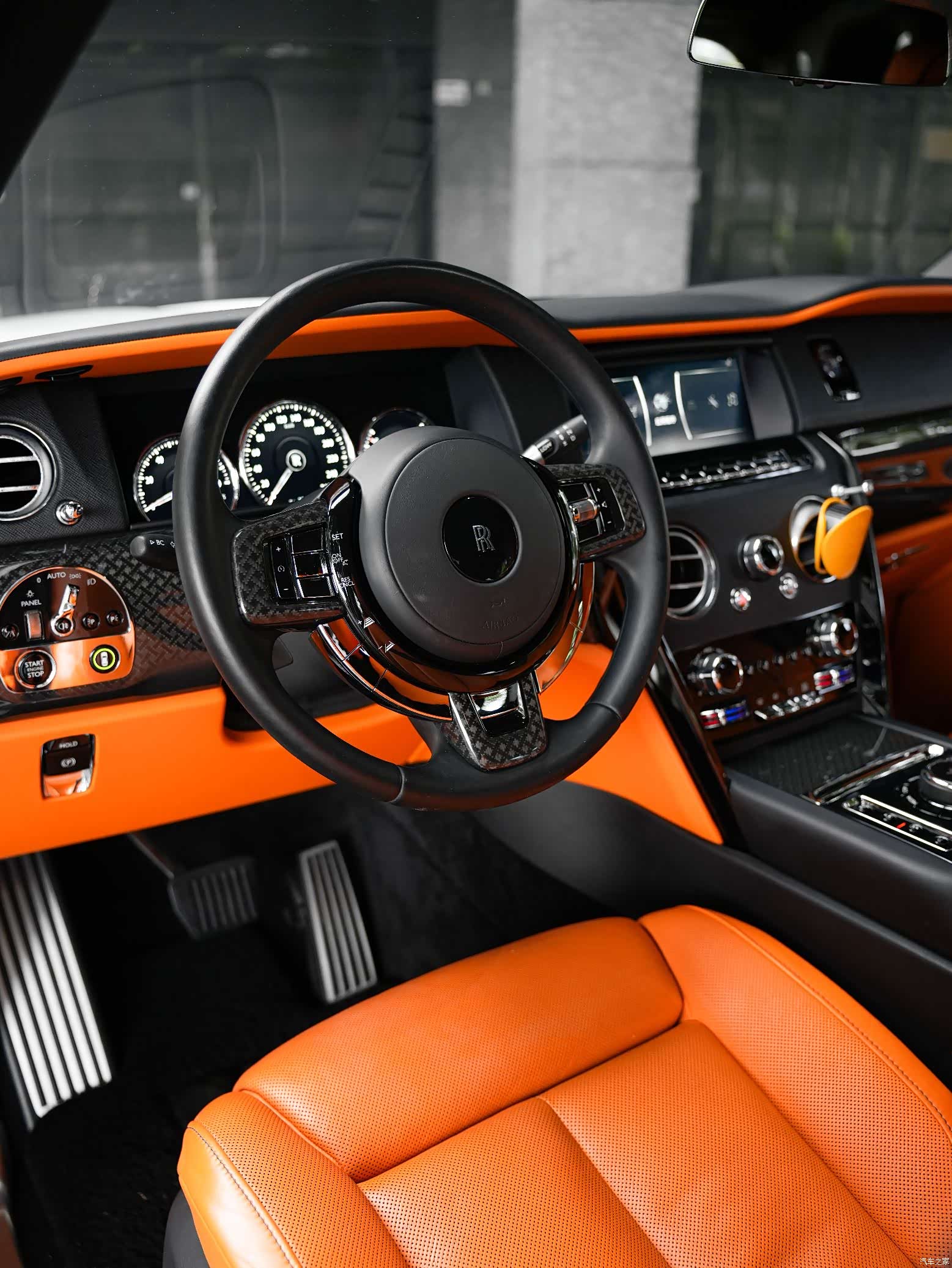 Rolls-Royce Cullinan, 2022 11
