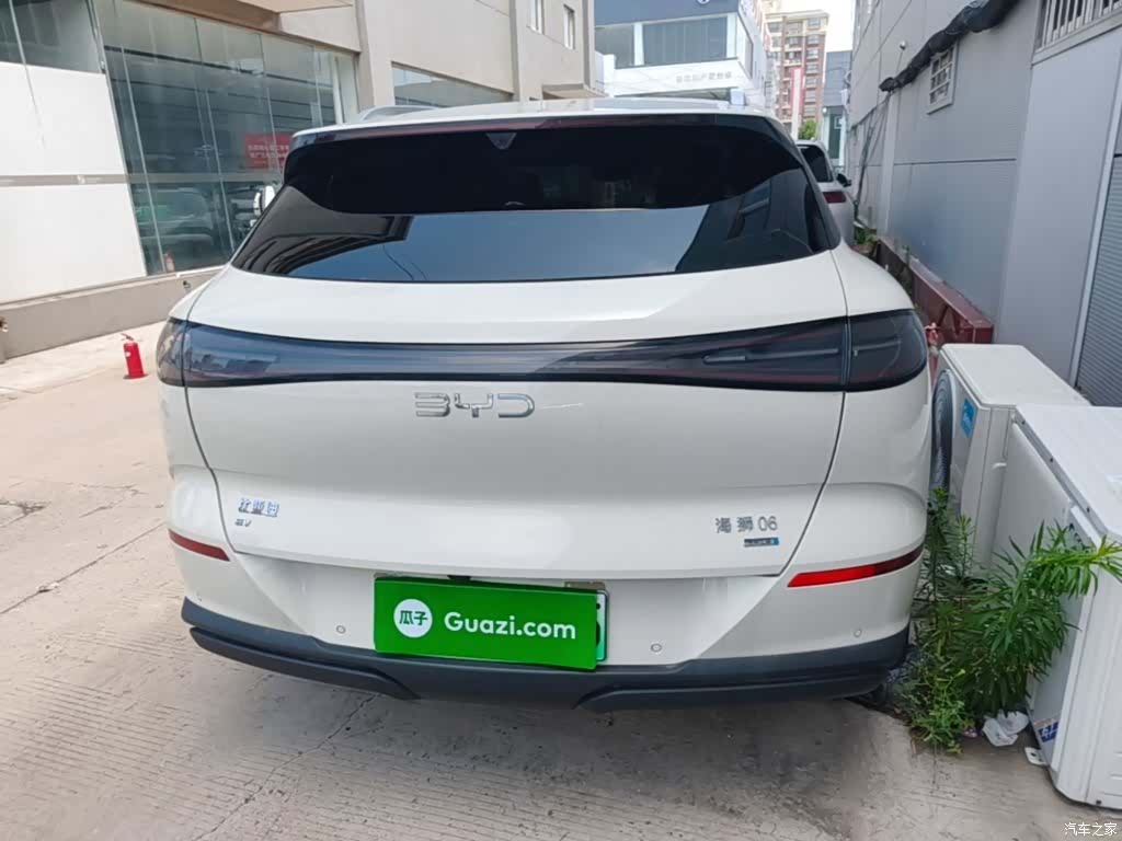 BYD HiAce, 2026 6