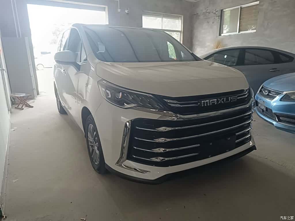 Maxus G50, 2025 4