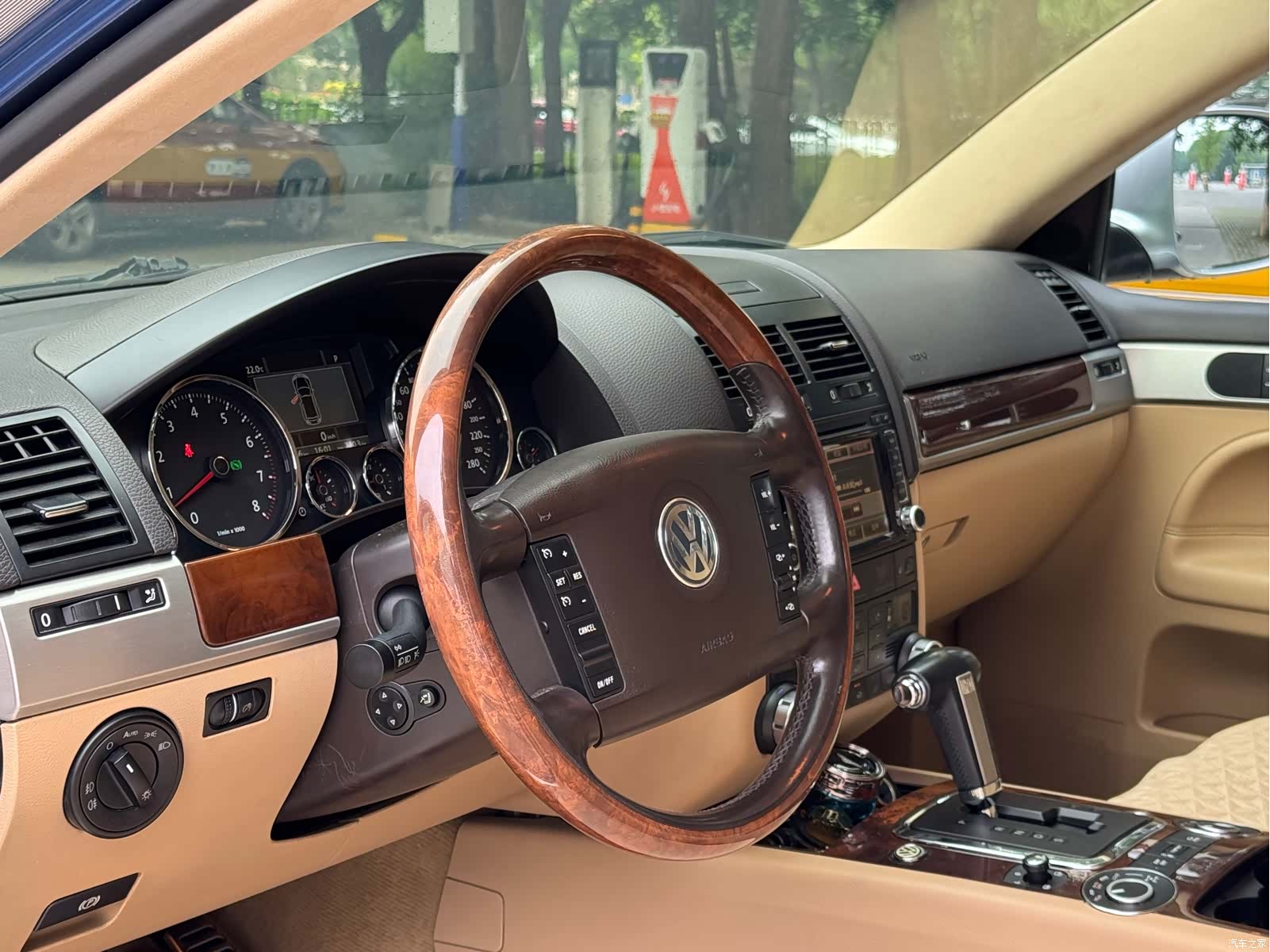 Volkswagen Touareg, 2010 11
