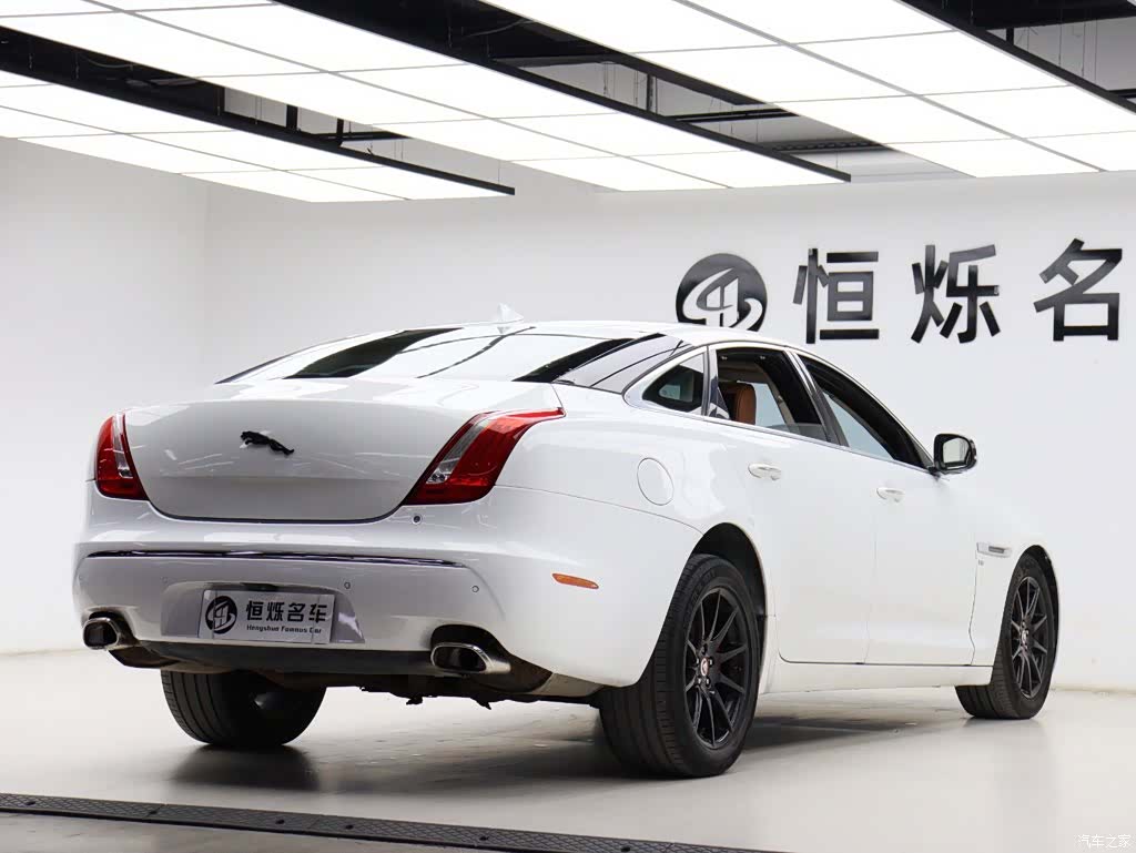 Jaguar XJ, 2014 27