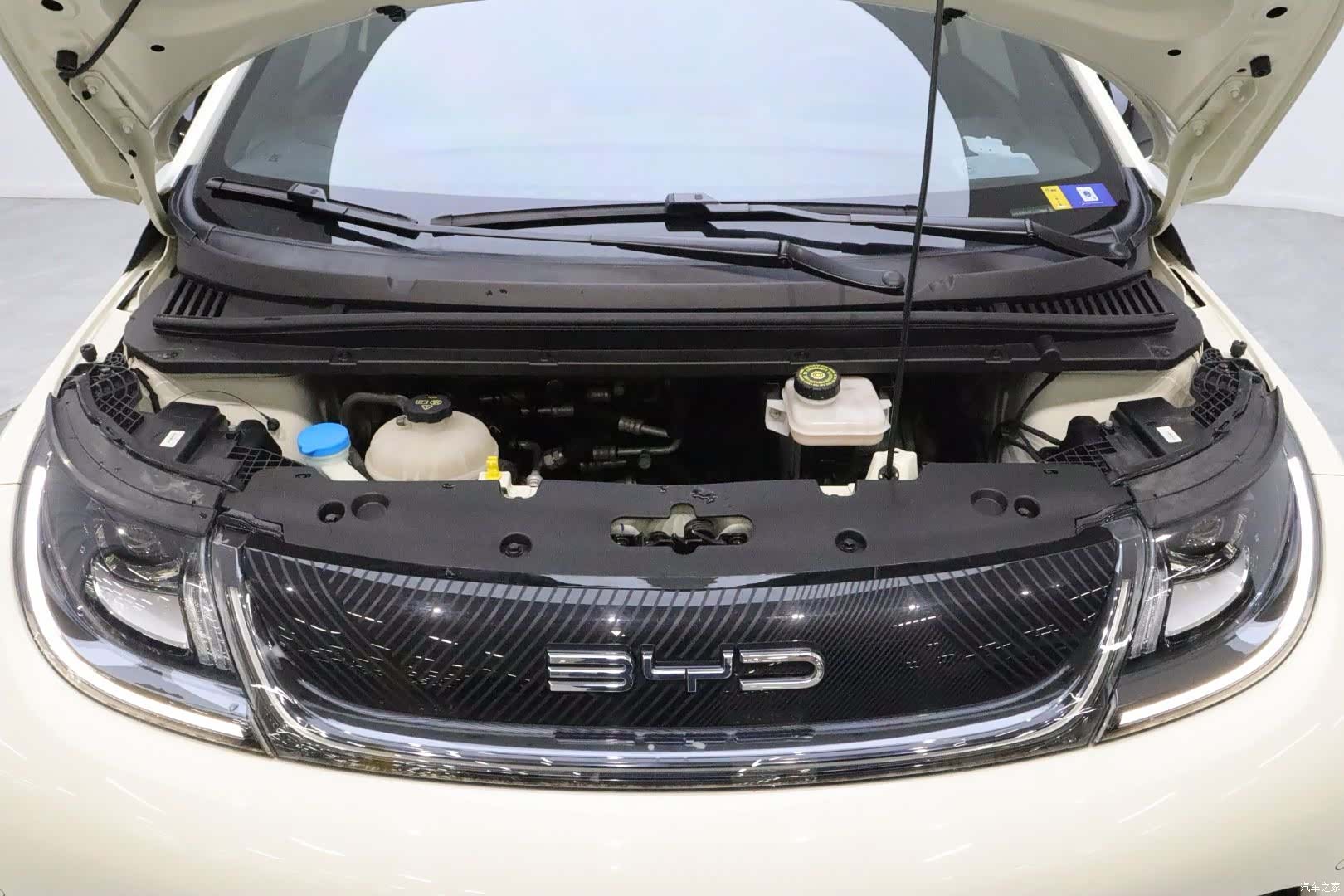 BYD Dolphin, 2023 22