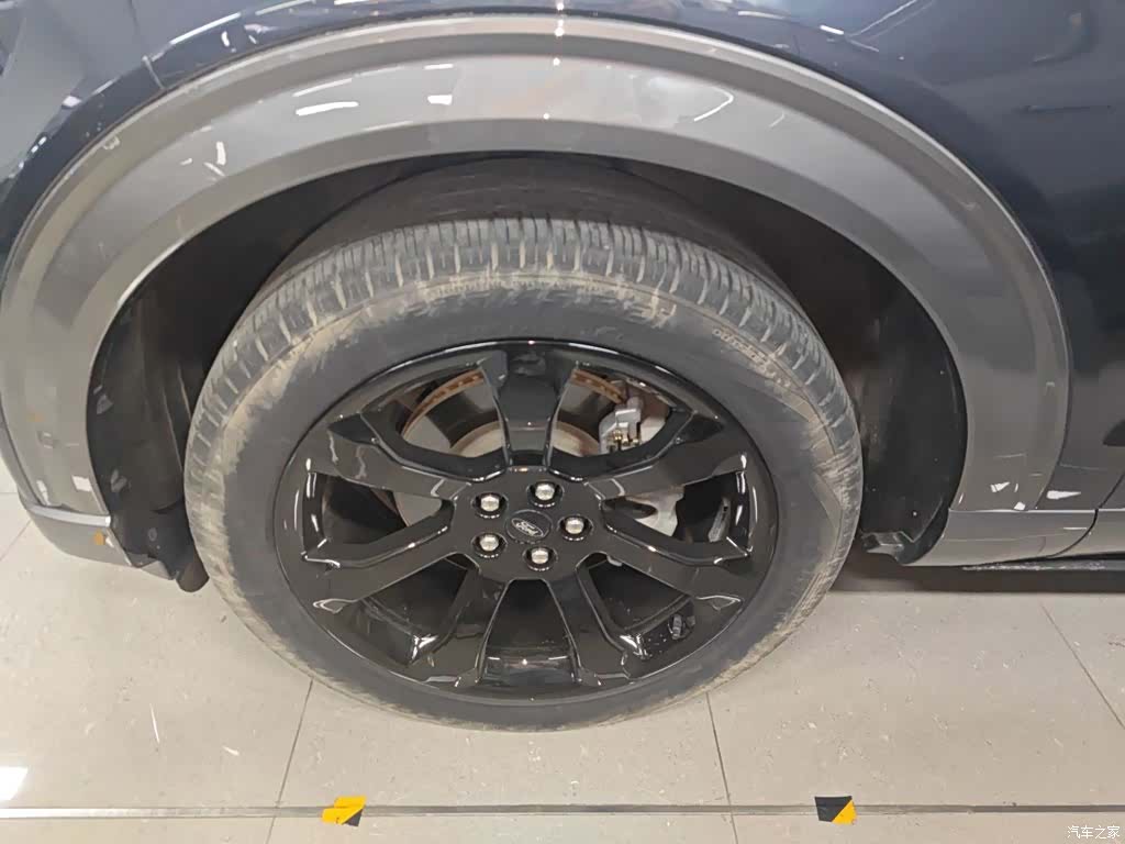 Ford Explorer, 2022 25