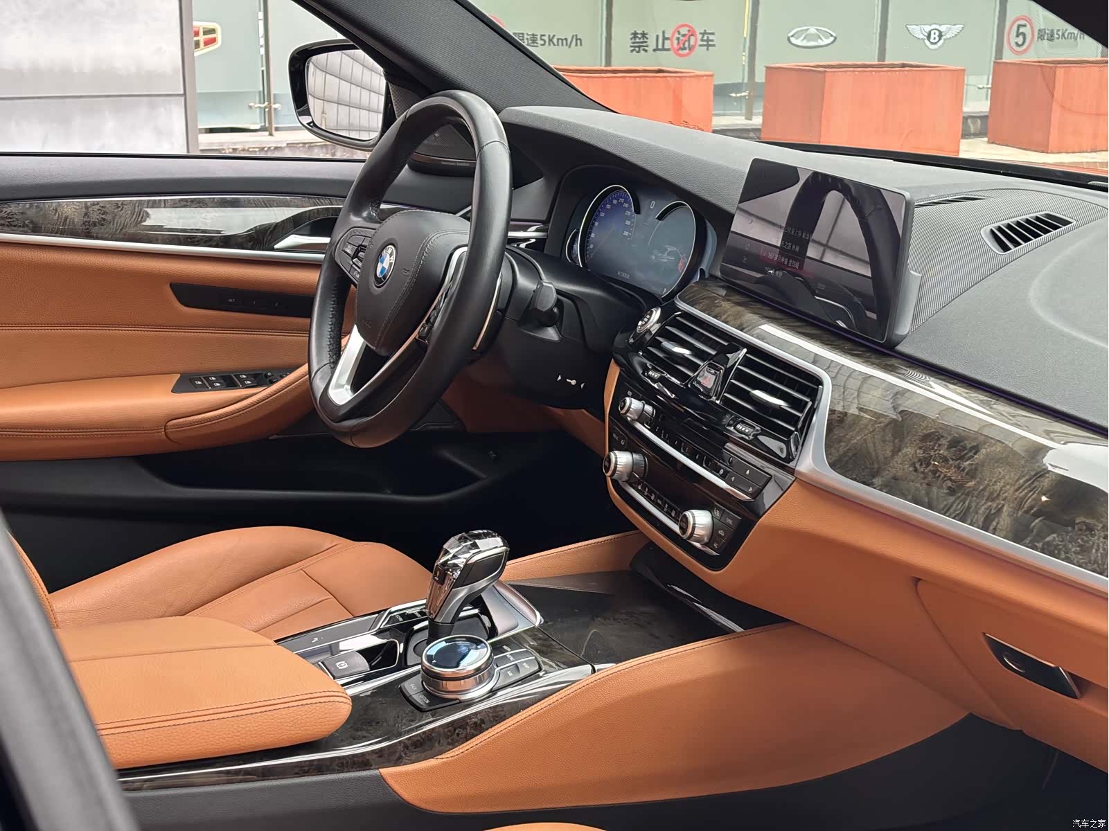 BMW 5 Series, 2018 33