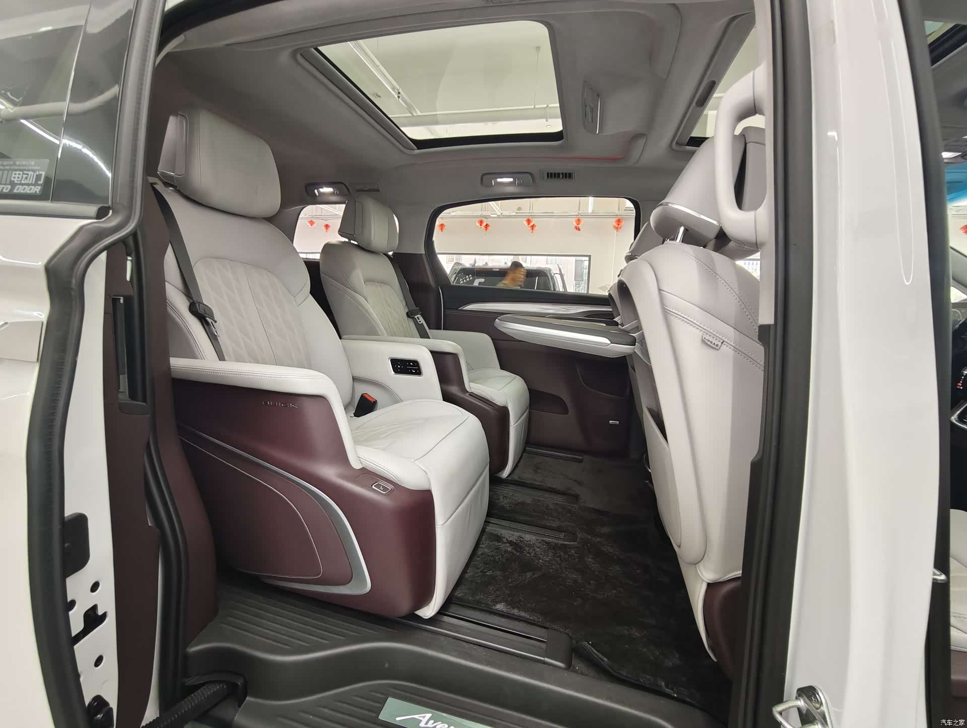 Buick GL8, 2022 20
