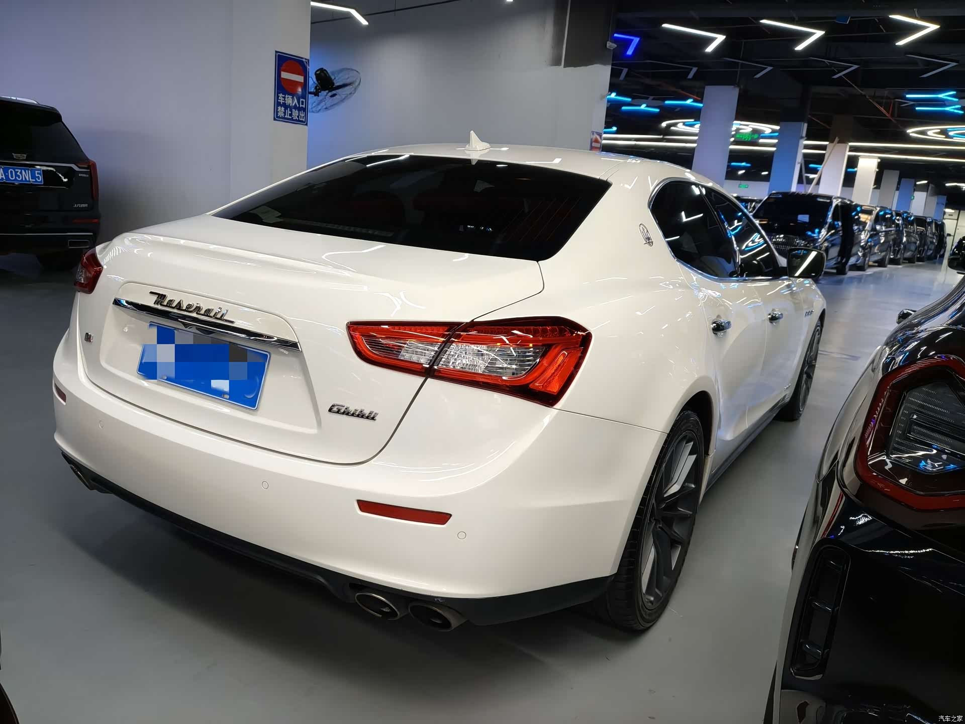 Maserati Ghibli, 2015 14