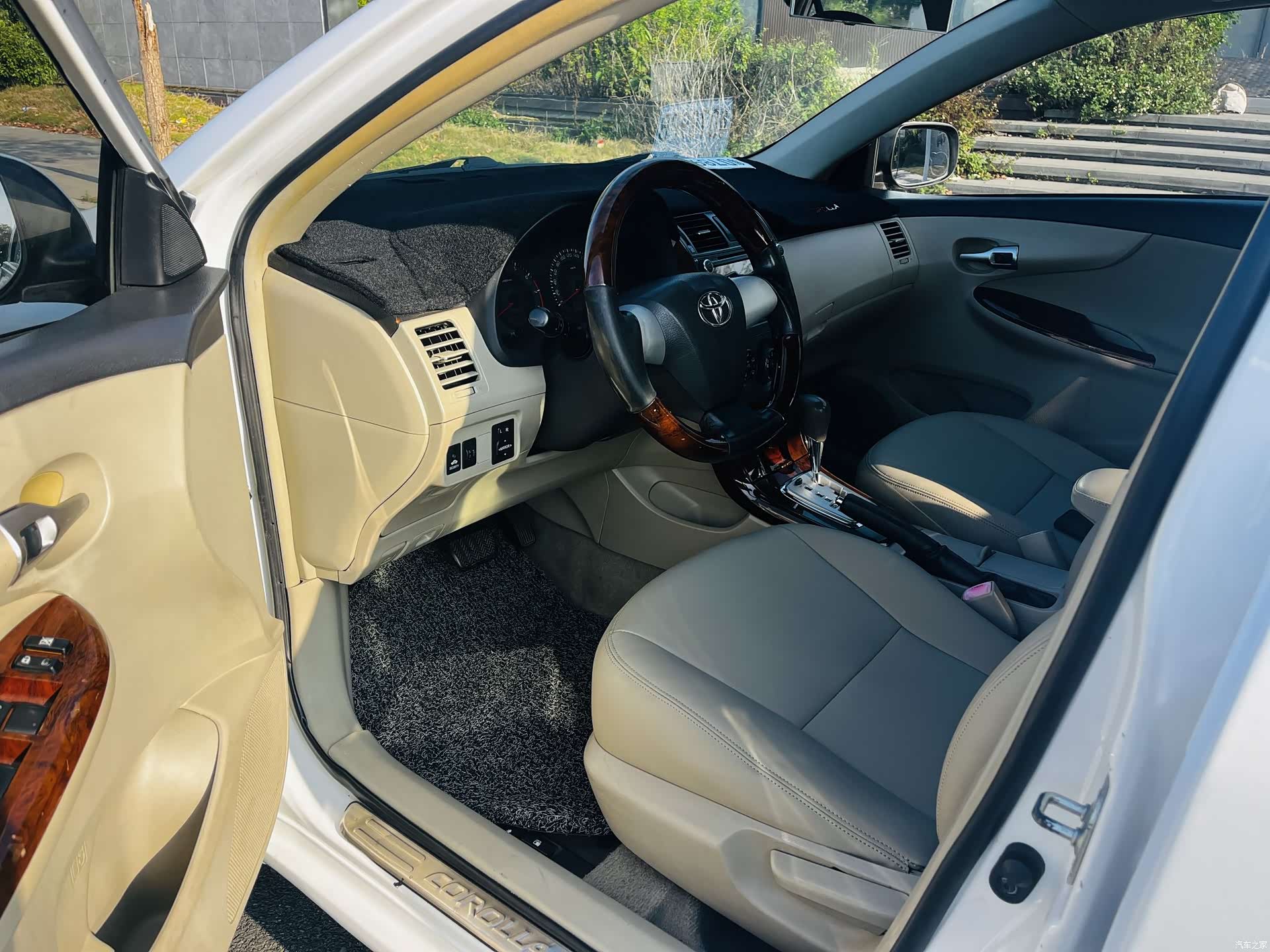 Toyota Corolla, 2011 12
