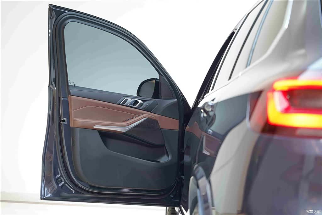 BMW X5, 2021 11