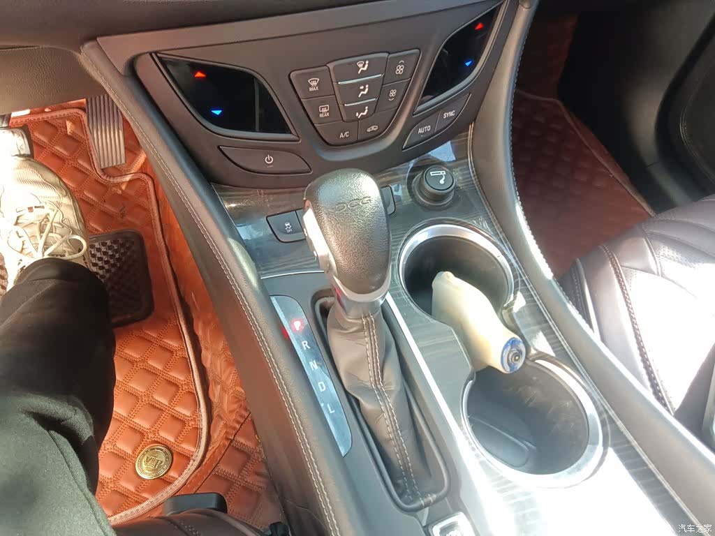 Buick Envision Plus, 2021 7