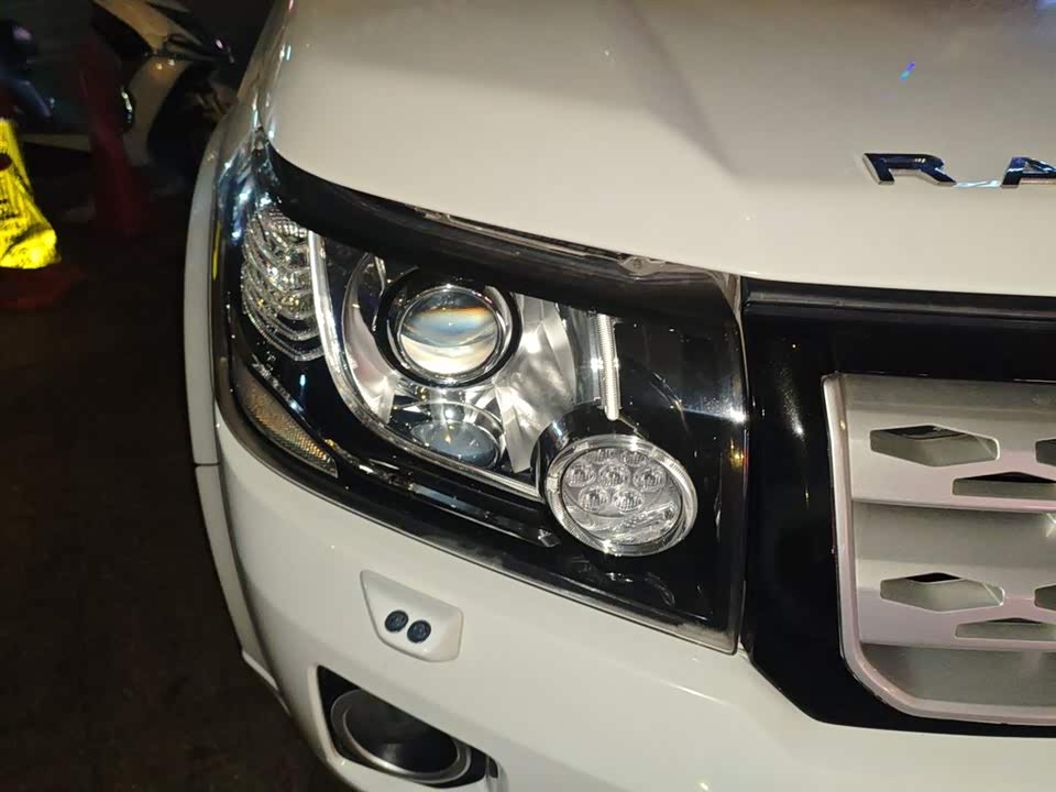 Land Rover Freelander 2