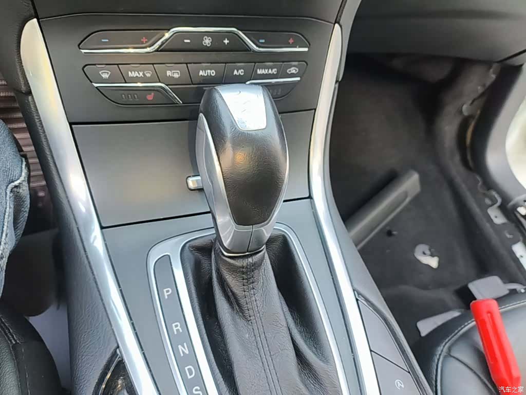 Ford Edge, 2019 10