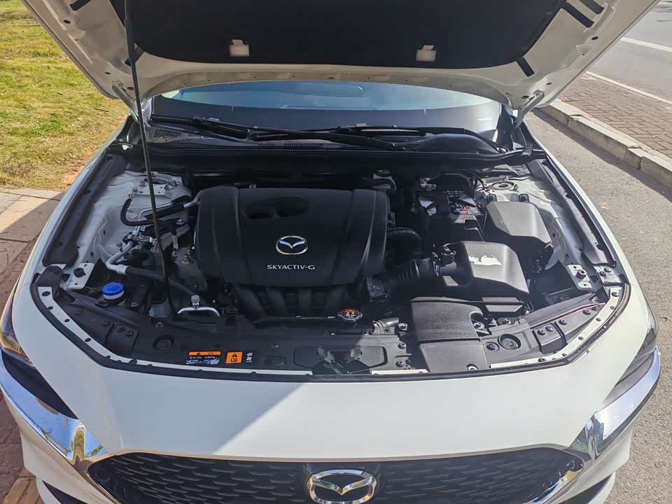 Mazda 3 Angkesaila