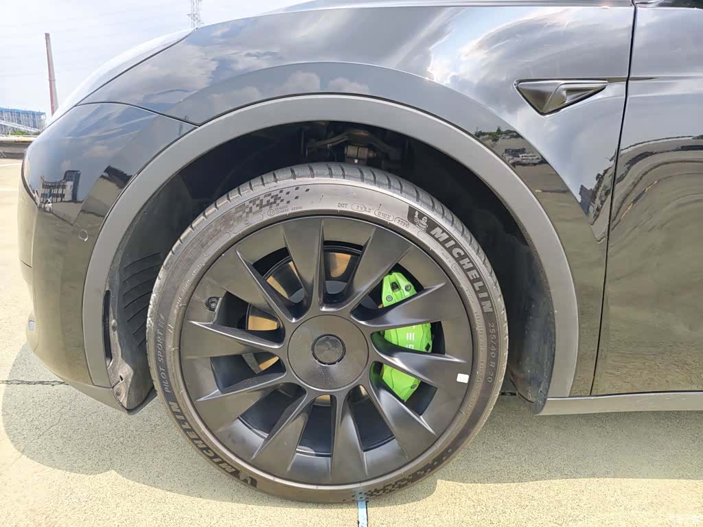 Tesla Model Y, 2023 20