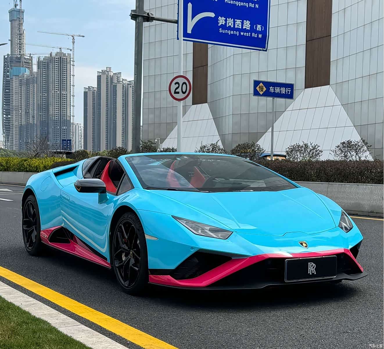 Lamborghini Huracán, 2022 3