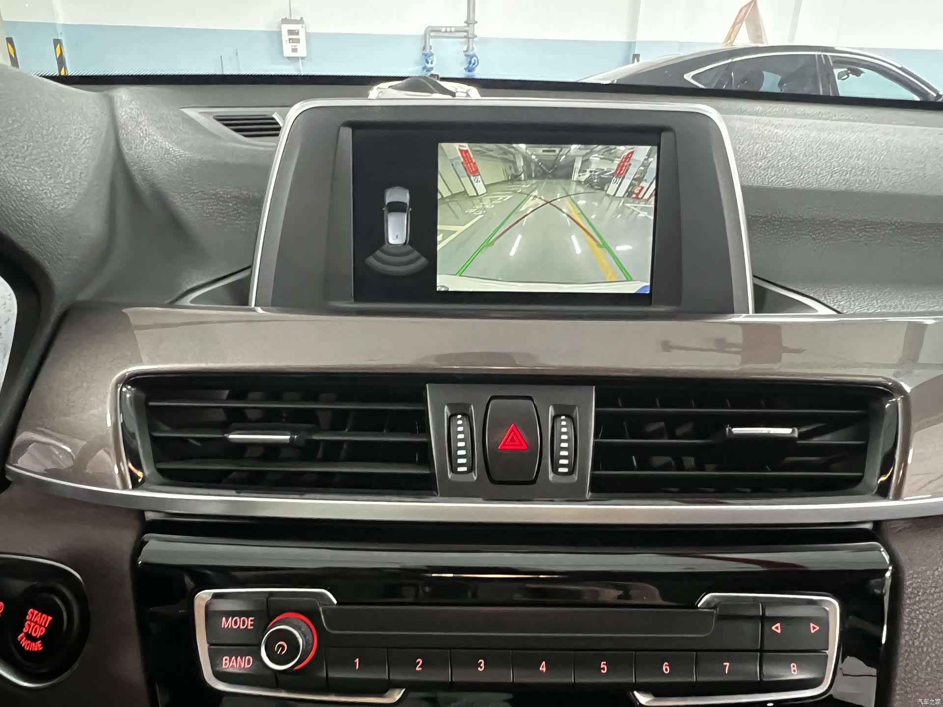 BMW X1, 2018 все фото