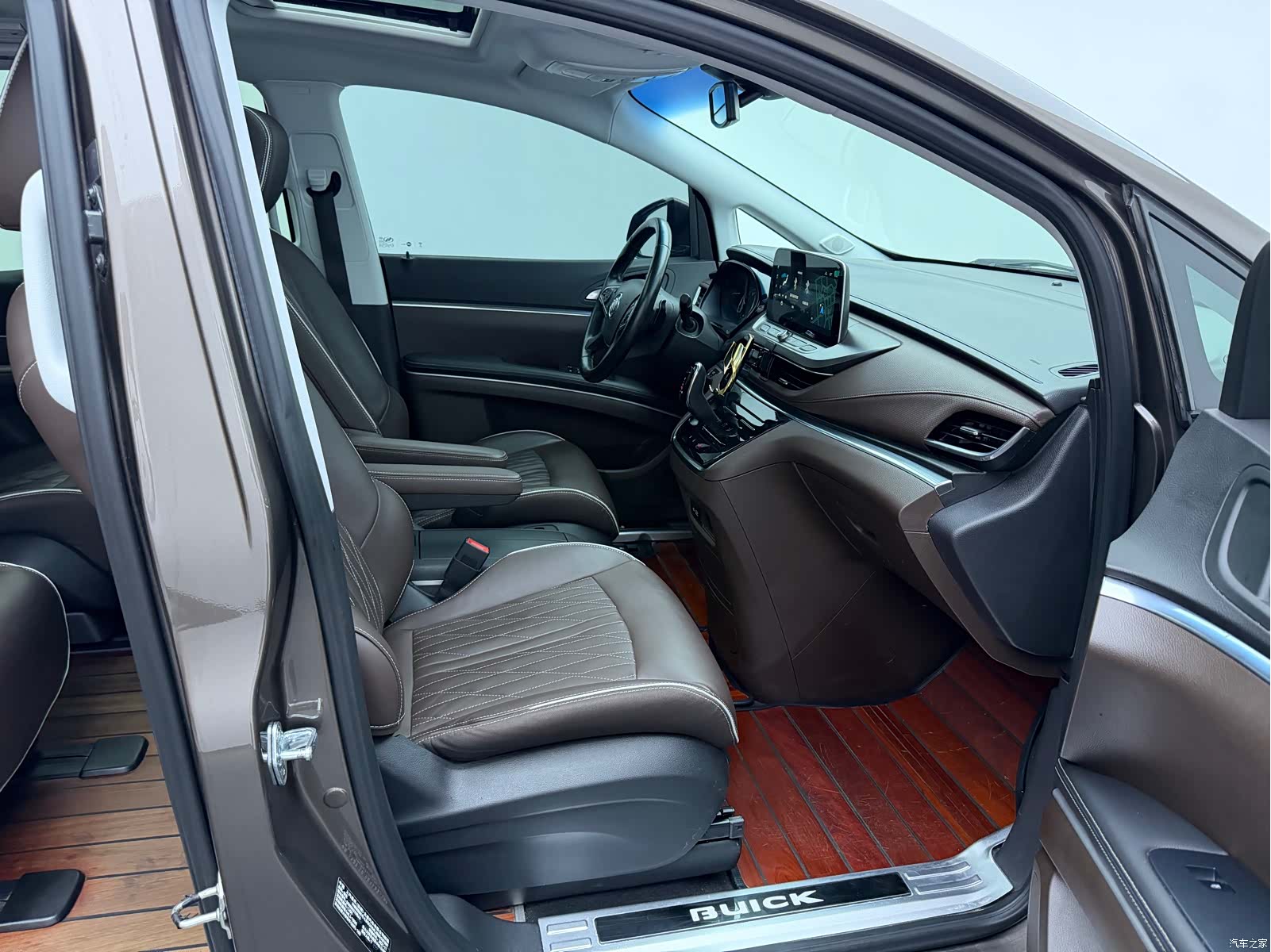 Buick GL8, 2022 8