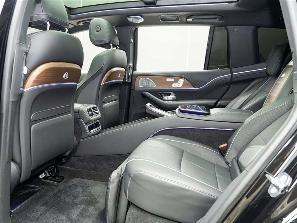 Maybach GLS, 2022 11