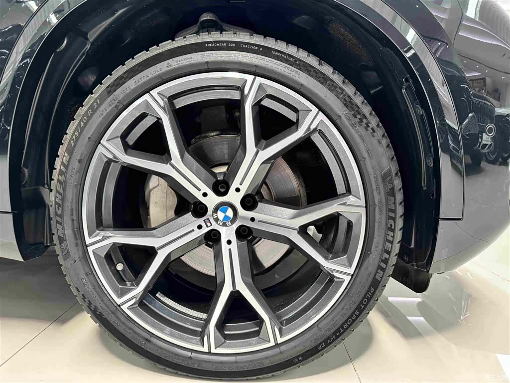 BMW X5, 2025 все фото