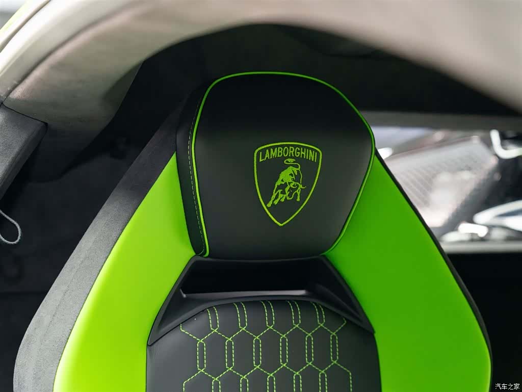 Lamborghini Revuelto, 2025 18