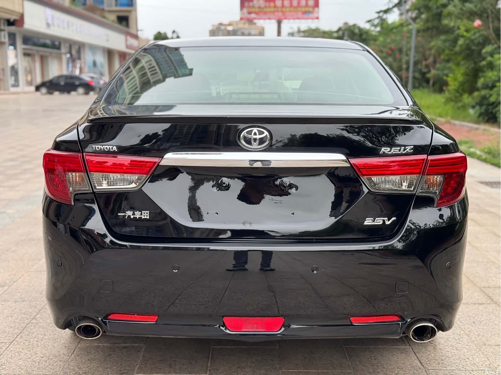 Toyota 2.5V, 2014 4