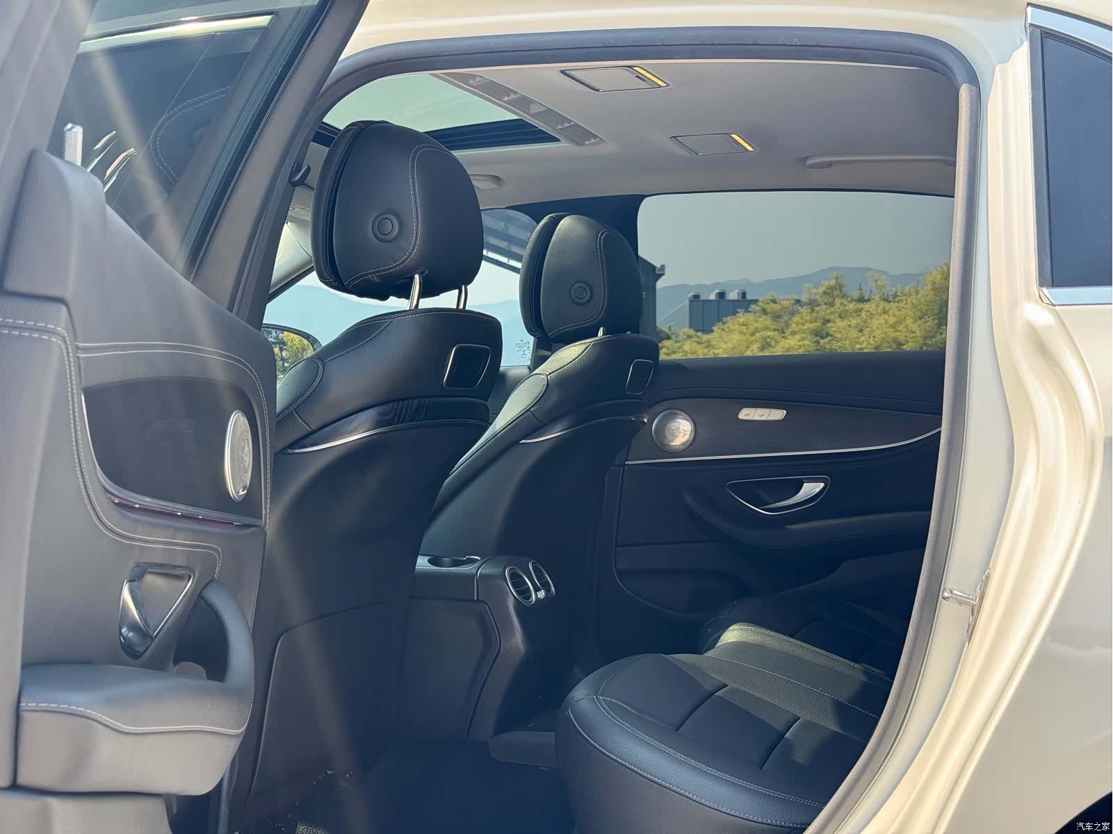 Mercedes-Benz E-Class, 2018 18
