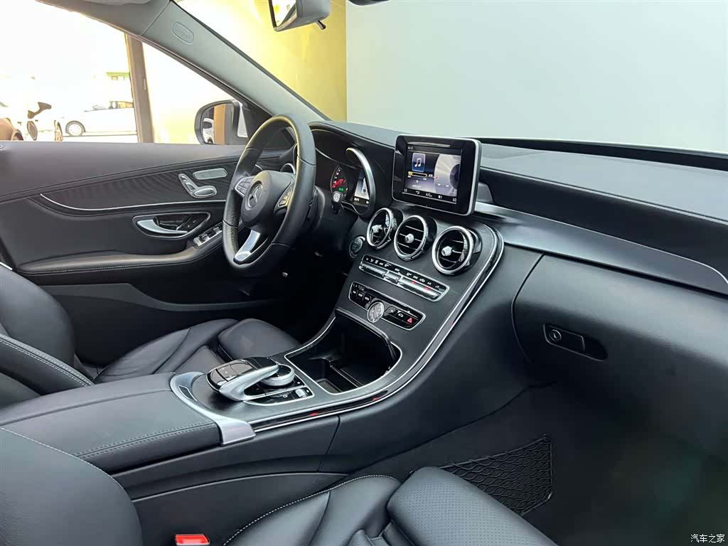Mercedes-Benz C-Class, 2018 21