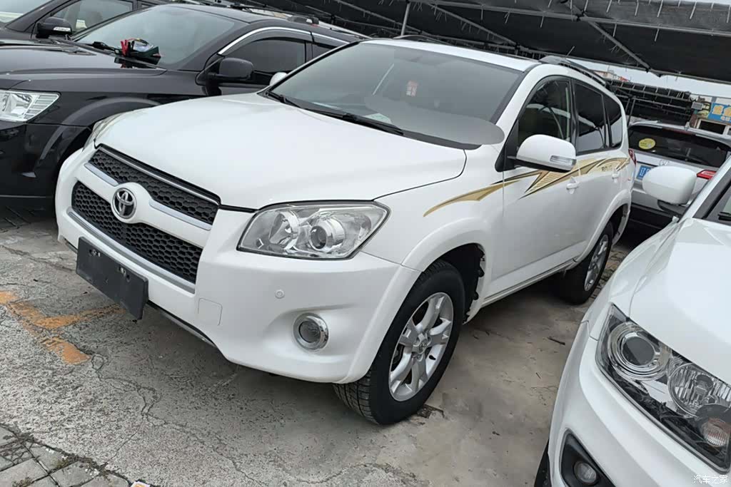 Toyota RAV4, 2011 1