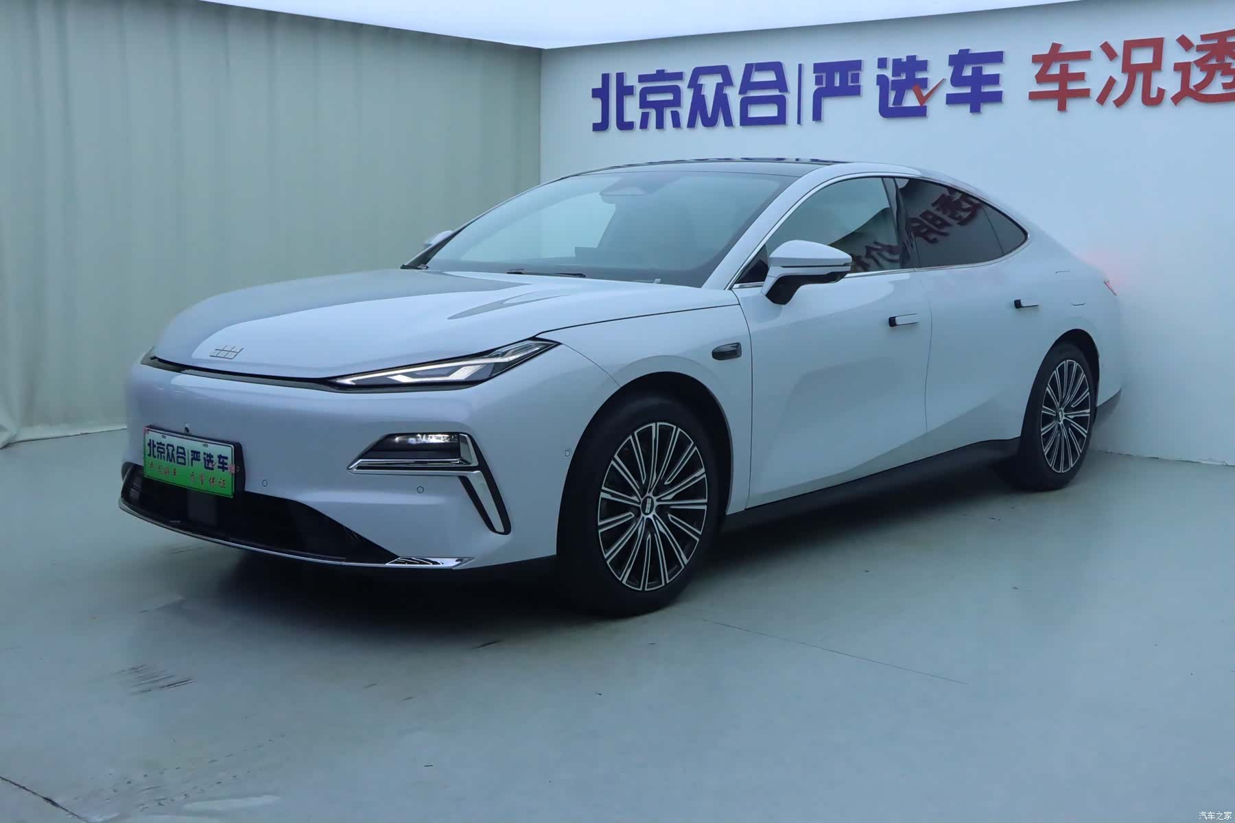 Geely 8, 2025 1