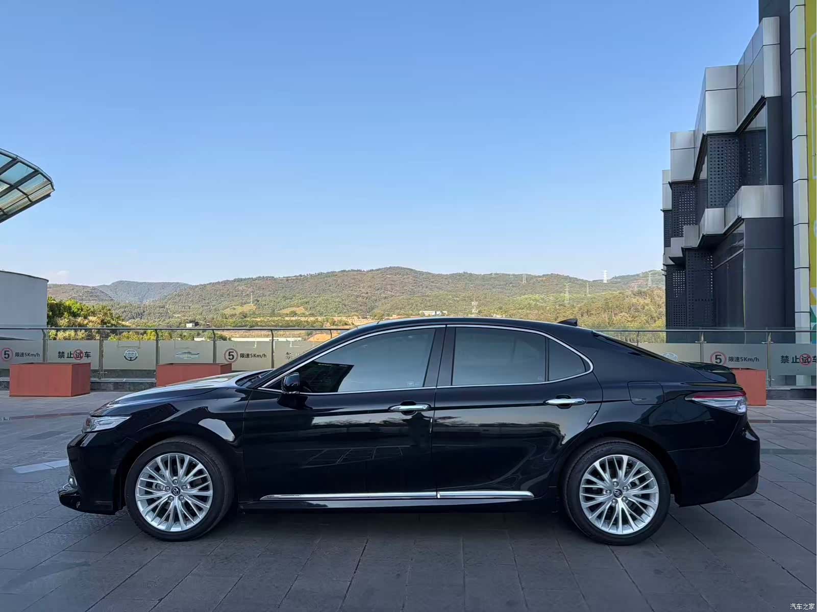 Toyota Camry, 2019 7