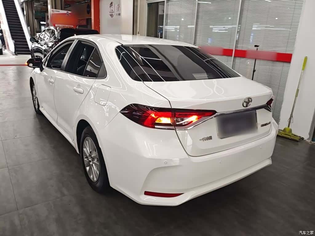 Toyota Corolla, 2022 все фото