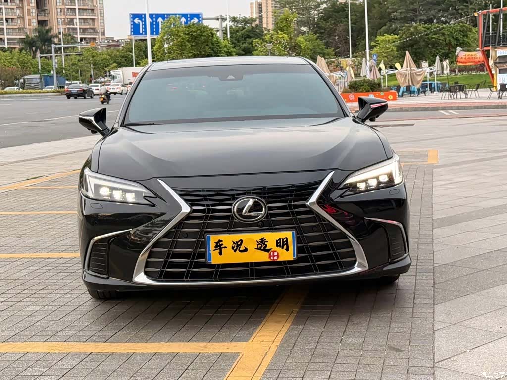 Lexus ES, 2025 2