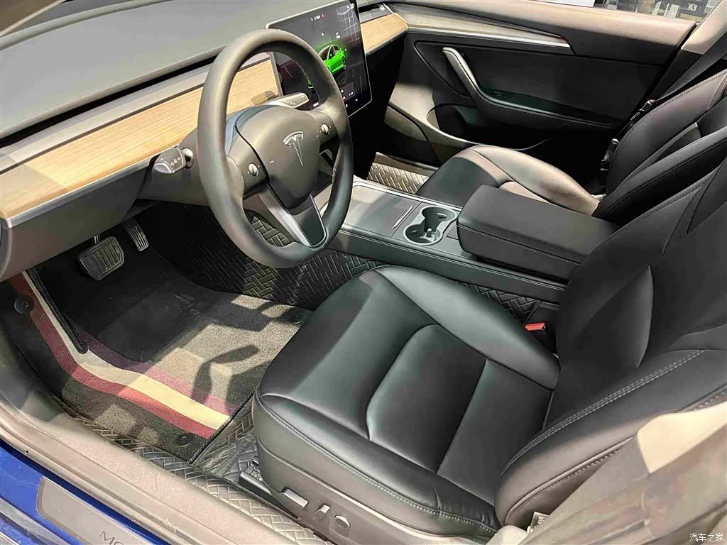 Tesla Model 3, 2023 4
