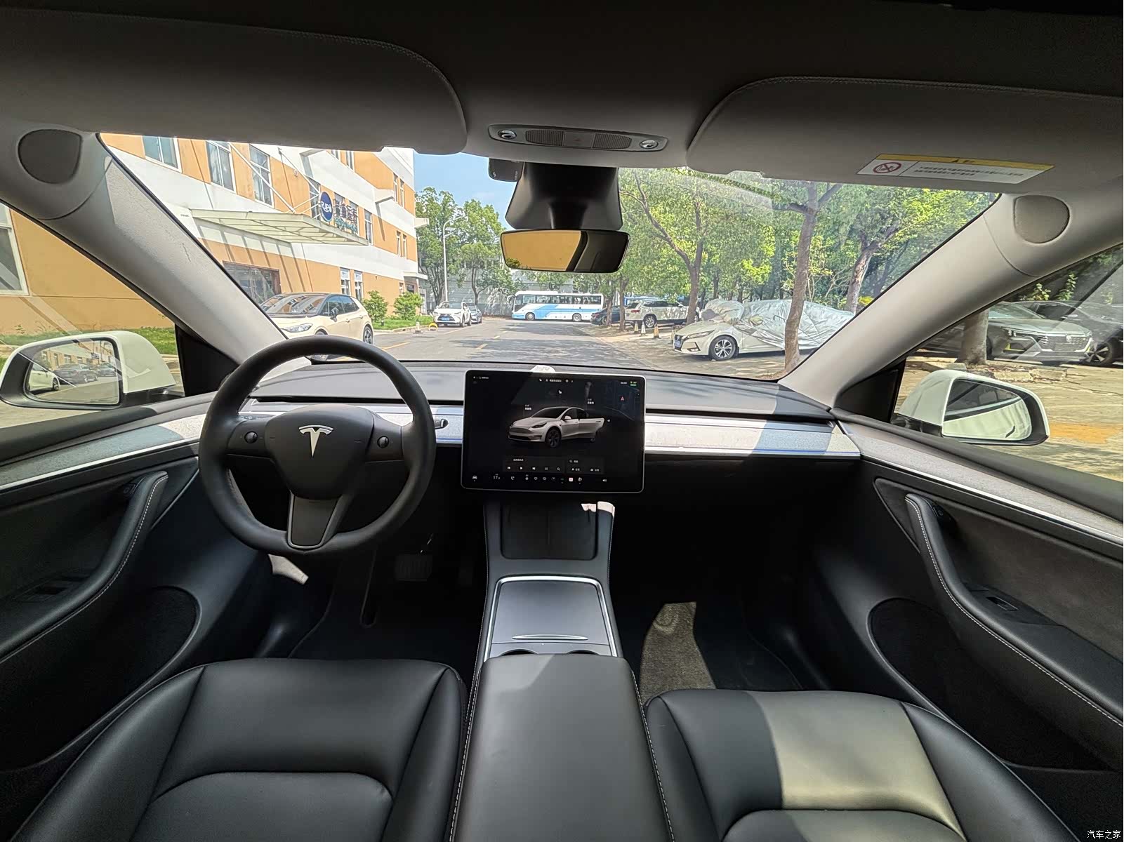 Tesla Model Y, 2024 11