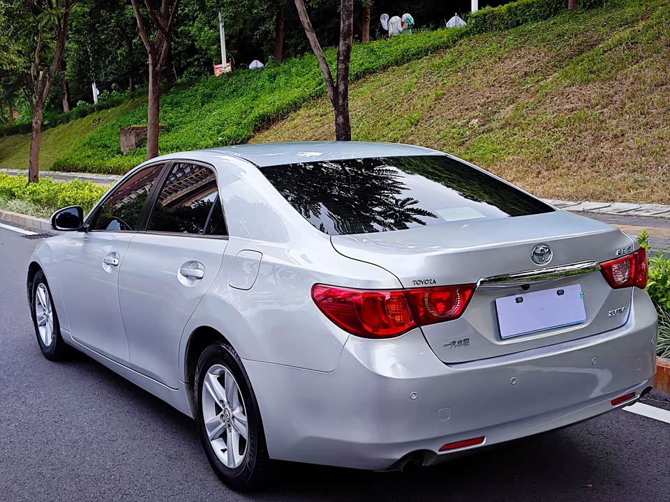 Toyota Reiz