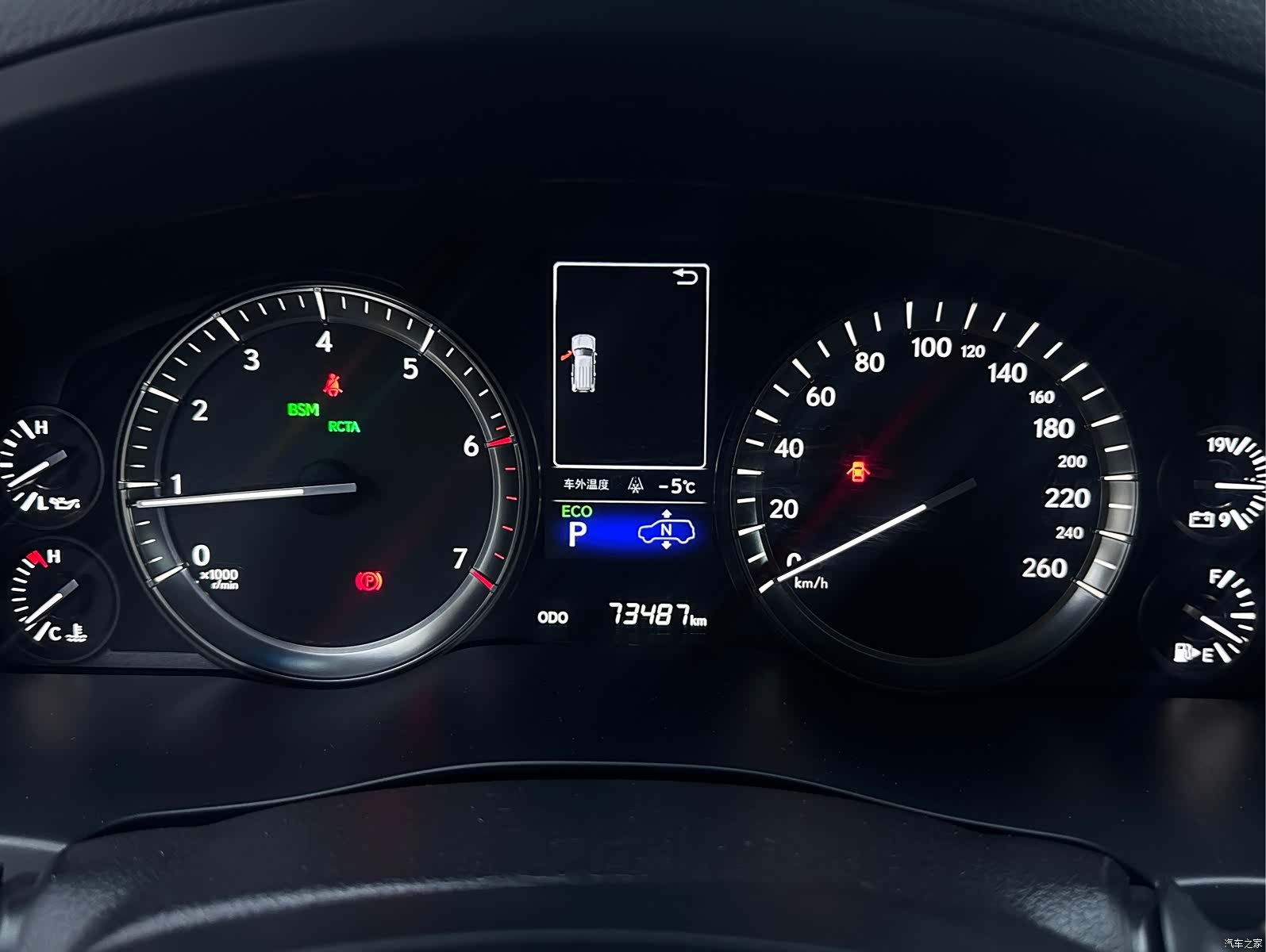 Lexus LX, 2020 8