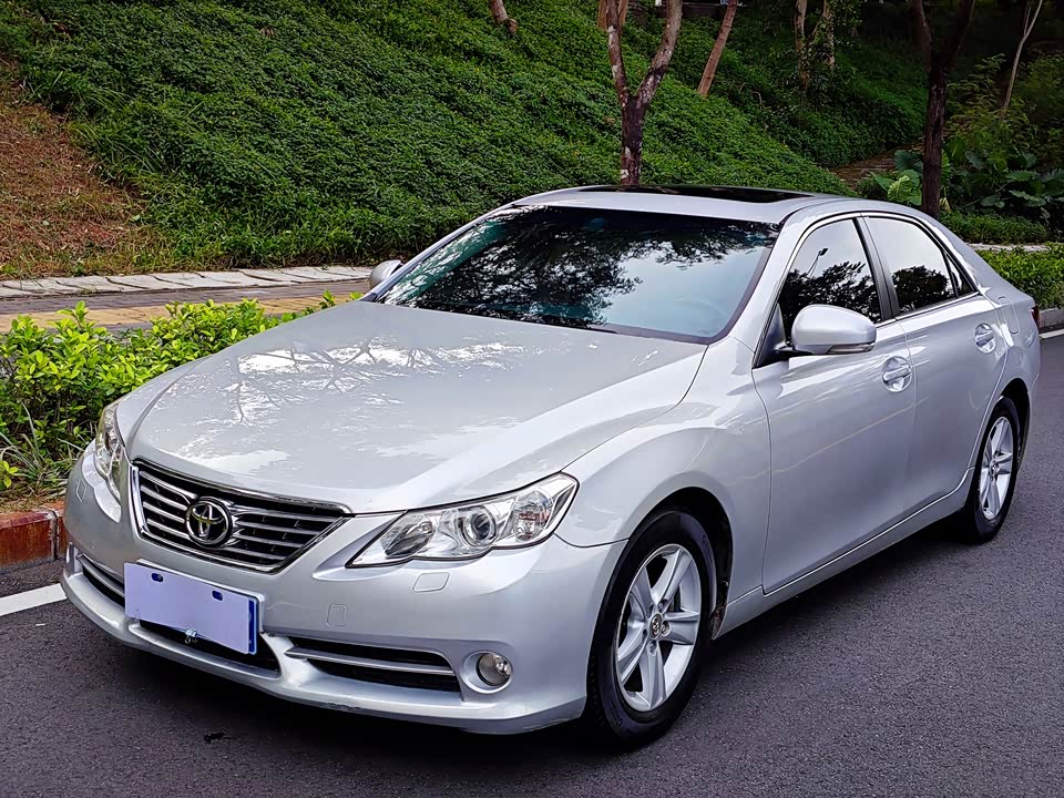 Toyota Reiz