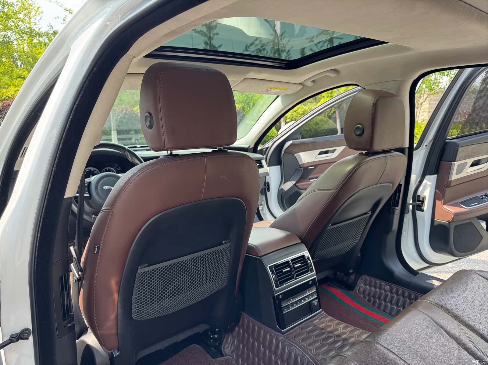 Land Rover XFL, 2018 30