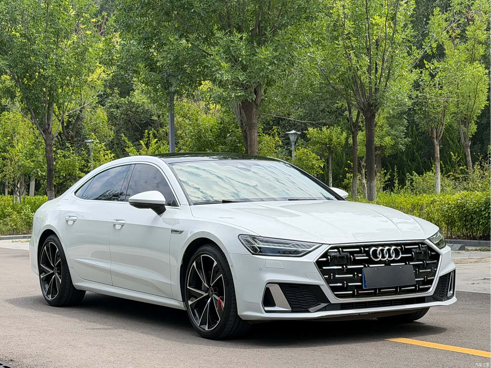 Audi A7L, 2024 1