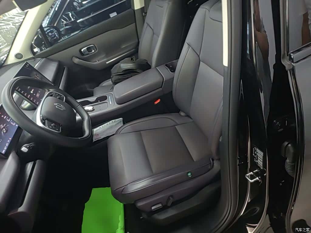 Leapmotor C16, 2024 15
