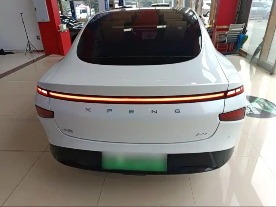 XPENG P7