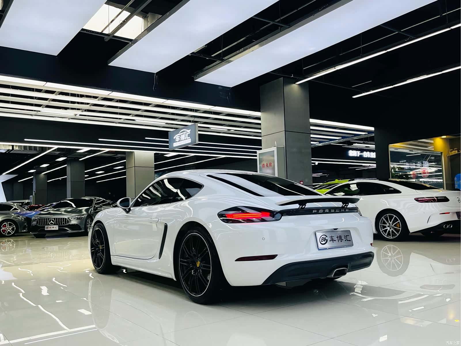 Porsche Cayman, 2018 6
