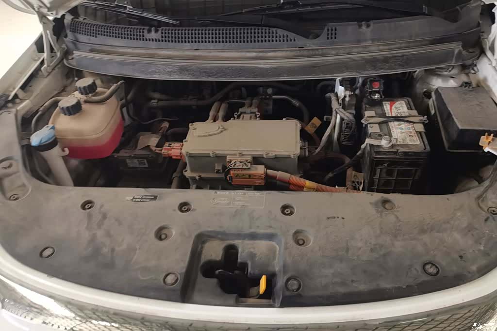 Geely EX3, 2022 10