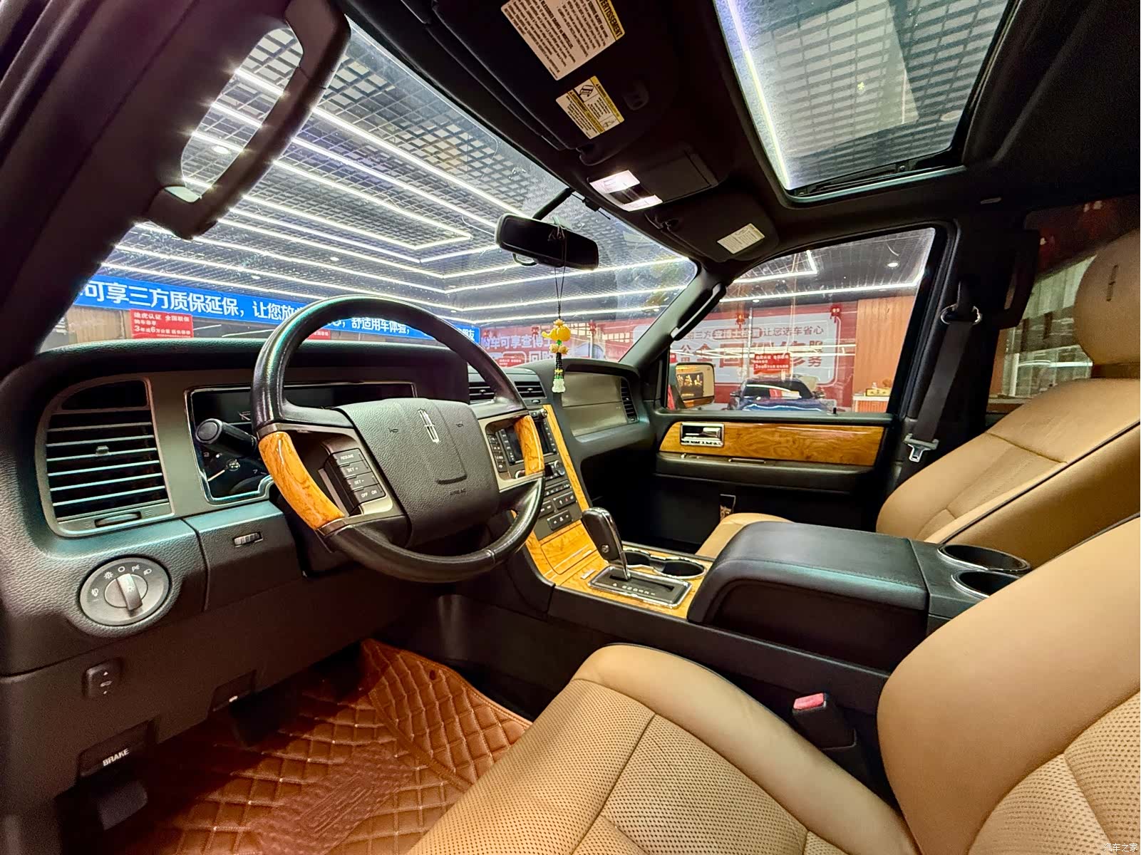 Lincoln Navigator, 2012 все фото