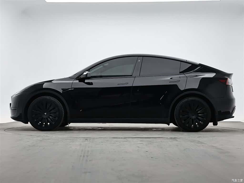 Tesla Model Y, 2023 6