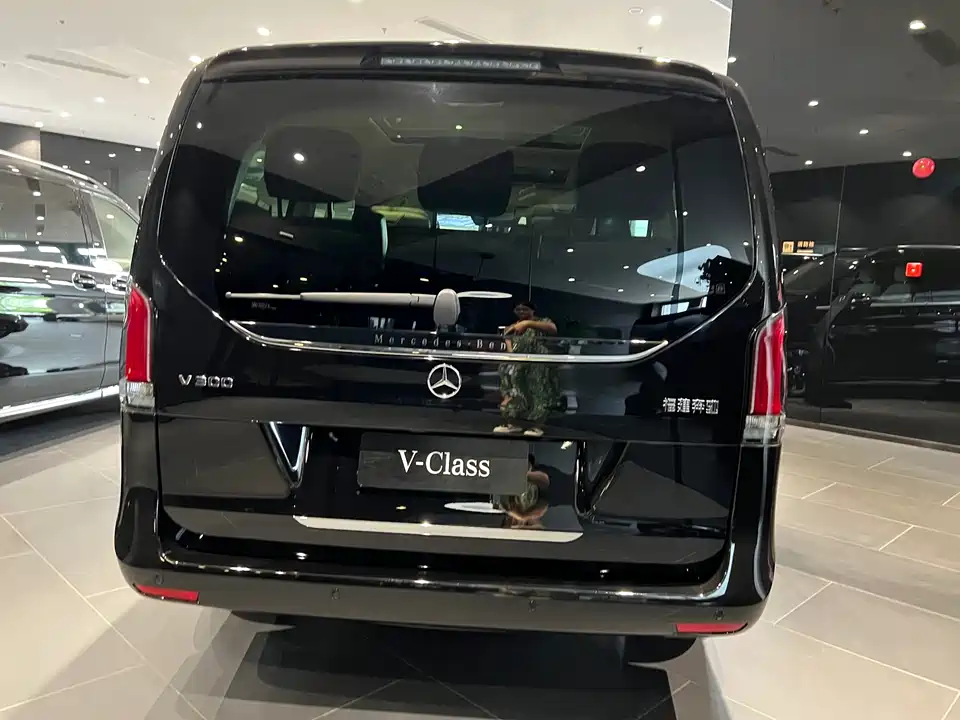 Mercedes-Benz V-class