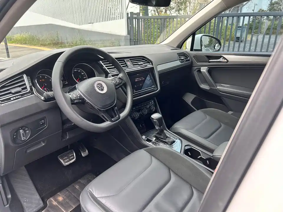 Volkswagen Tiguan L